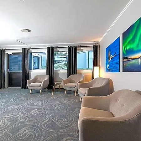 Hotel Budget *